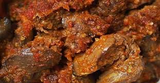 Tambahkan sedikit air, tunggu agak mendidih, lalu tambahkan juga kecap, aduk rata, kemudian masukkan ati ampela dan pete, aduk lagi sampai rata. Resep Sambal Goreng Ati Ampela Agar Rasa Lezat Dan Tidak Bau Amis