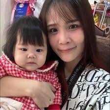 Hicaa Malaysia 贺茶- DaDaDa～ DoDoDoLuLuLu DaDaDa～ 可爱教主的风把Hello Kitty 吹来啦～  欢迎可爱的Hello Kitty 来到H!CAA 的新世界🎀 三款可循环使用的杯子搭配着可以吸珍珠的吸管，是珍珠奶茶爱好者的快乐啊！  正品授权，每款产品都是限量版！ 小编又要送礼啦‼️