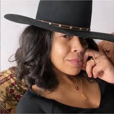 It's giving: “I don't argue, I adjust my boundaries.” “I used to pop off —  now I pray and mind my business.” “I dress for peace, not attention.” “Yes,  I am somebody's