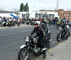 This type of machine has a boiler, a portafilter and a switch that will activate and deactivate the pump in order to perform. Cafe Racer Wikipedia
