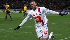 29 166 905 · обсуждают: Champions League Wie Karim Benzema Einmal Fast Beim Fc Barcelona Landete