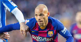 Martin braithwaite mencetak gol ketiga barcelona di laga melawan sevilla. Braithwaite Gets The Same Haircut As Ronaldo In 2002 Web24 News