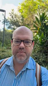 Think Language. Think DLD is our message to teachers around the world. On  average, 2 students in a class of 30 will have lifelong difficulties with  listening and talking for no known