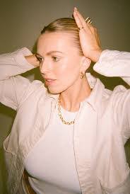 Daisy Garner's Instagram, Twitter & Facebook