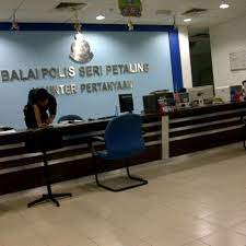 Balai polis sri petalingpolice station. Ibu Pejabat Daerah Polis Brickfields Commissariat De Police A Seputih