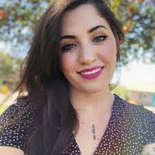 Janell Erickson's Instagram, Twitter & Facebook