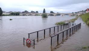 Si vous aimez indre et loire , vous aimerez sûrement idées. Sortie Decouverte La Loire Et Ses Crues Les Lecons Du Passe Ville D Amboise Site Officiel
