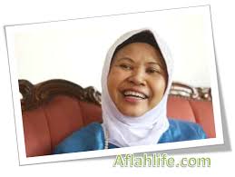 Kami akan membantu anda berdaftar sebagai pengundi, menangani masalah keciciran daftar pemilih jika ada, dan menangani aduan pengundi. Bekas Ahli Parlimen Kota Bharu Meninggal Aflahlife