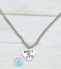 Ciertamente este run me fascino como no tienen idea. Army 3 Bts Kpop Collar Etsy