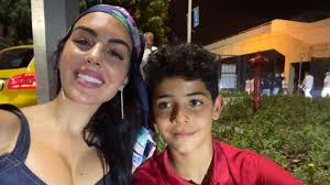 El hijo mayor de Cristiano Ronaldo demostró que tiene flow