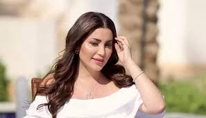 Born february 15, 1982) is a syrian actress and singer of palestinian and algerian descent. Ù†Ø³Ø±ÙŠÙ† Ø·Ø§ÙØ´ ØªÙØ§Ø¬Ø¦ Ø¬Ù…Ù‡ÙˆØ±Ù‡Ø§ Ø¨ØµÙˆØ±Ø© Ø¬Ø±ÙŠØ¦Ø©