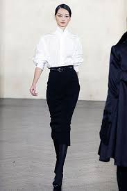 Black And White Fashion Style January 2008 Style Trend Features High Waisted Trousers And White Shirts Fashion Style Fashion Outfits
