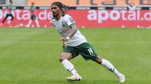 Valentino lazaro (born 24 march 1996) is an austrian footballer who plays as a right midfield for german club borussia mönchengladbach, on loan from inter, . Bericht Benfica Lissabon Arbeitet An Verpflichtung Von Valentino Lazaro Transfermarkt