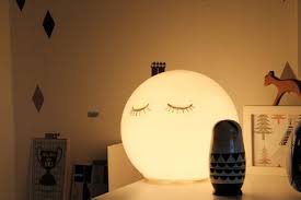 Kinderzimmer Makeover Mit Ikea Kura Hack Ikea Hack Fado Lampe Kinder Zimmer Lampe Kinderzimmer Madchen Und Lampe Babyzimmer