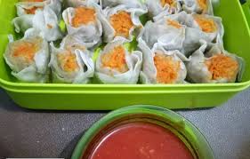 Rekatkan 2 kulit pangsit di bagian yang tidak terpotong pakai air. Resep Cara Mudah Membuat Dimsum Ayam Enbigi Com