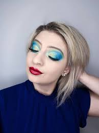 5 things I learned doing my first cut crease eyeshadow. Tutorial I  followed: https://www.youtube.com/watch?v=7n0m9Tfu5j0&feature=youtu.be