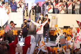 Fujimori, en la recta final de la campaña electoral con la que por tercera vez consecutiva trata de keiko sofía es la mayor de los cuatro hijos de alberto fujimori, condenado a 25 años de prisión por. R Rqo3qzin7kom