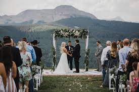 A Floral Filled Mountain Wedding At Purg Mountain Wedding Wedding Resort Wedding