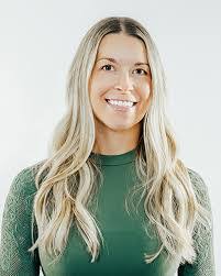 Emily Ogden's Instagram, Twitter & Facebook