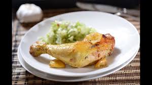 Freír cada pieza durante 3 minutos por cada cara y al sacarlas hacerlo sobre papel de cocina para absorber el exceso de aceite. Pollo Al Ajo Y Limon Lemon And Garlic Chicken Como Cocinar Youtube
