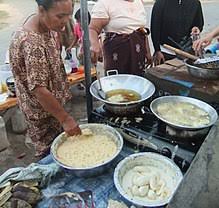 Instagram @misyalo_snack) (inews.id/esa putra tanjung) 673 resep pisang goreng topping coklat ala rumahan yang mudah dan enak dari komunitas memasak terbesar dunia! Pisang Goreng Wikipedia