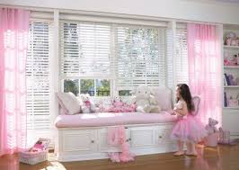 Cool Ideas For Pink Girls Bedrooms And Window Blind Jpg 554 394 Pink Bedroom For Girls Pink Kids Bedrooms Pink Bedroom Design