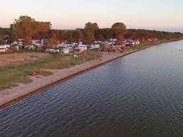 Unser familienfreundlicher campingplatz liegt direkt am salzhaff. Camping Und Wohnmobilpark Pepelow