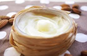 Recette Baume Nourrissant Douceur D Ange Pour Bout De Chou Creme Pour Bebe Beurre Corporel Fouette Beurre De Karite Bio