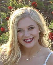 Lianna Davis's Instagram, Twitter & Facebook