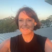 Emily Travers's Instagram, Twitter & Facebook