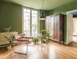 Il représente le naturel, la fraicheur, l'équilibre pour la synthèse soustractive, c'est une couleur secondaire obtenue par le mélange du bleu et du jaune. Couleur De Saison Le Vert Sauge Guerit Et Embellit Votre Deco