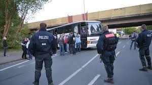 There definitely hasn't been any league football for too long! Vfb Oldenburg Gegen Sv Meppen Oldenburg Meppen Polizei Appelliert An Besucher Vor Nordwest Derby