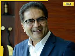 Meet 'Warren Buffet of India' who built Rs 43090 crore business empire from  zero, his business is…