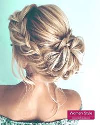 Idee Coiffure Description Attache Cheveux Courts Attache Cheveux Coiffure C Wedding Hair Inspiration Bridal Hair Updo Medium Length Hair Styles
