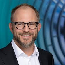 EWE receives 450m loan from European Investment Bank (EIB) for power grid  expansion On the occasion of 25th anniversary of the EIB representation in  Berlin, I had the pleasure to sign a