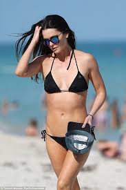 Katherine lee shortly named katie lee is an american television food censor, novelist, and cookbook author. Katie Lee Dating A Secret Boyfriend Is She Getting Married After Divorce With Husband