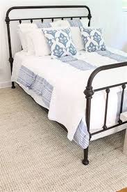 However, this type of bed frame may not include a header, which would make your bedroom looks incomplete. Wrought Iron Bed Ideas 59 Cool And Classic Wrought Iron Bed Design Ideas For Poslednie Tvity Ot Wrought Iron Bed Co Wroughtironbed Tankadora