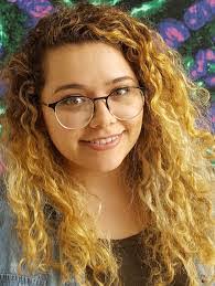 Elise Demeter's Instagram, Twitter & Facebook