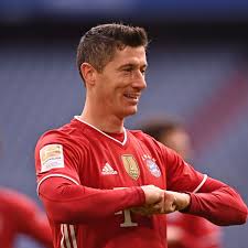 Thomas was born in weilheim, upper bavaria, to klaudia and gerd müller, but his father is a different gerd than the former footballer. Robert Lewandowski Goes Clear Second On Bundesliga S All Time Scoring List With Hat Trick Vs Vfb Stuttgart Bavarian Football Works