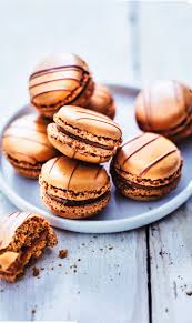 Les Macarons Au Caramel Beurre Sale Picard Entre Les 2 Coques Croustillantes S Est Glisse Une Ganache Caramel Au Beurr Alimentation Ganache Caramel Gourmands