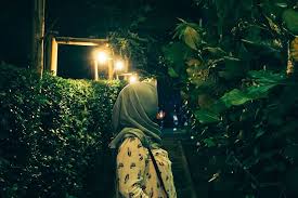 Dancing In The Dark With You Between My Arms Baby I M Dancing In The Dark With You Between My Arms Barefoot On The Grass Listening To Our Favorite Song W Dancing In The Dark Instagram Portrait Photography