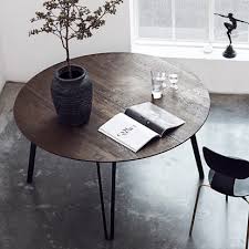 trend: why choose a round dining table?
