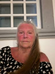 Kind loving widower looking for his other half to complete this chapter of  our lives Happily together and completely fulfilled in love