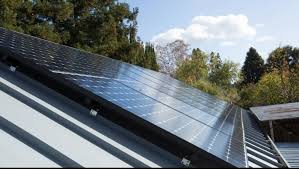 Ghidul pentru accesarea finanţării poate fi regăsit mai jos. Guvernul LanseazÄ Programul Panouri Fotovoltaice Gratuite