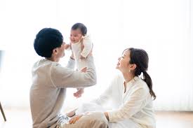 3人家族の生活費の平均は？出産・子育てにかかる費用や節約のポイントも紹介｜auフィナンシャルパートナー