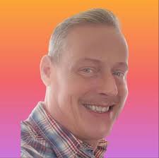 Starting this month we will be featuring the Oscar's “Employee of the  Month”. As you all know, the staff works very hard week after week to make  sure that we have a