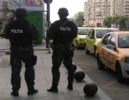 Constituţia republicii moldova este legea ei supremă. Paste 2016 LuptÄƒtori De La Trupele Speciale Ale PoliÅ£iei Fac Misiuni De Patrulare De SÄƒrbÄƒtori In CapitalÄƒ