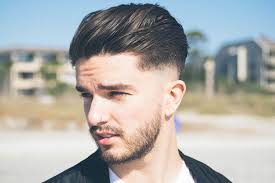 The type of long undercut you go for will depend on many factors, including how you currently style your hair and whether your hair is straight or has any natural waves or curls to it. Undercut Hairstyle Guide For Men Disconnected Peaky Blinders Haircut