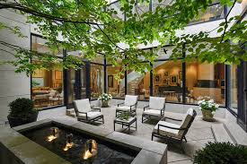 Lógicamente como en cualquier decoración exterior y con su máxima repercusión en la época estival, los colores vivos y alegres son necesarios para complementar bien y decorar terrazas modernas con. Las Mejores Opciones De Suelo Para Exterior Terrazas Jardines Patios Interiores Casas De Campo Tres Studio Blog De Decoracion Interiorismo Proyectos Online