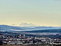 #jaslo #wino #koncert #podkarpacie gdyby ktoś się nudził na urlopie w bieszczadach lub innej części południowej polski, to na weekend w jaśle organizowane są dni wina zagrają słowackie, węgierskie i. Jaslo I Tatry Widok Z Warczyc Wieslaw Kuchta Urzad Miasta W Jasle